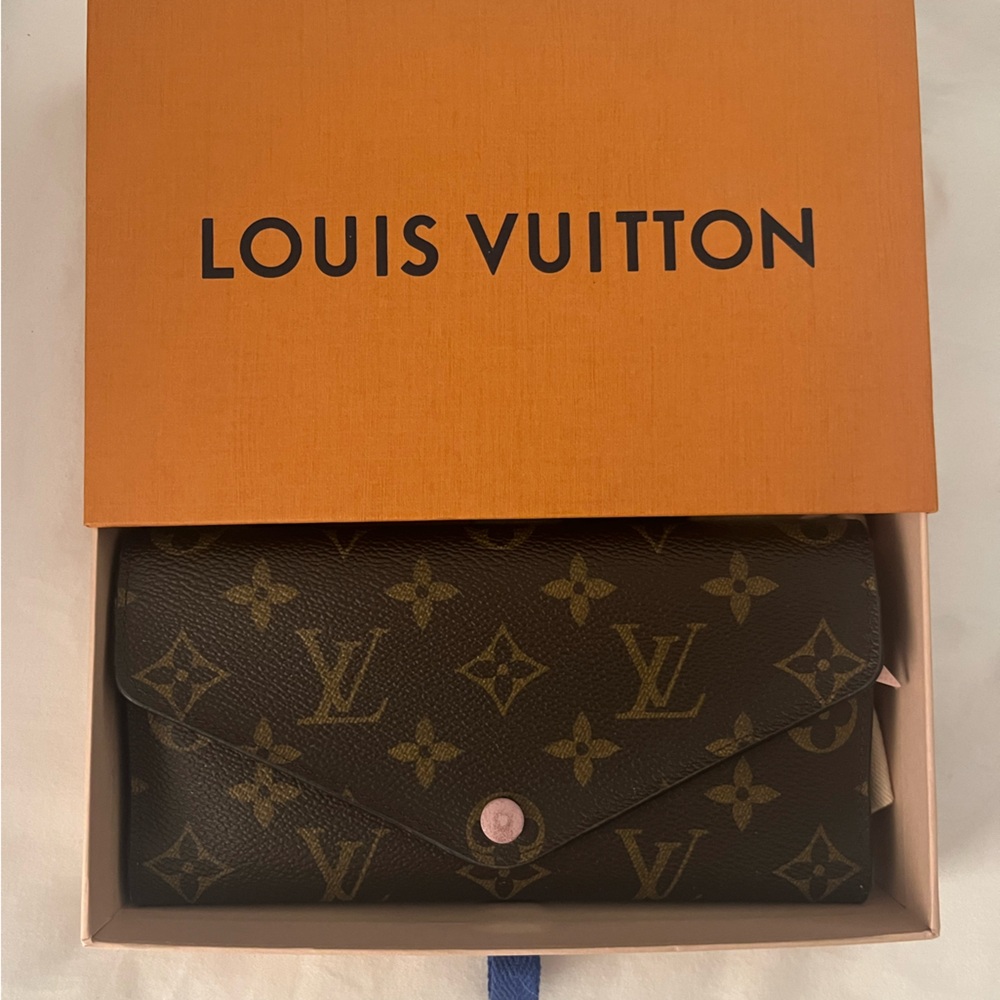 Authentic Louis Vuitton Emilie Wallet